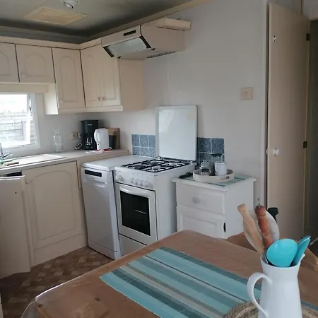 Camping Bungalow Bord De *